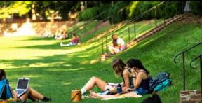 W&M students on campus